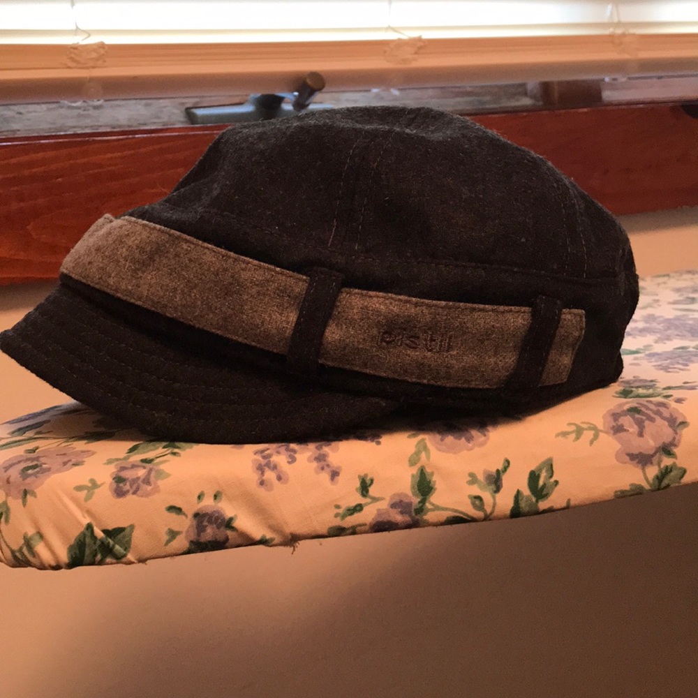 Pistil hat- One size